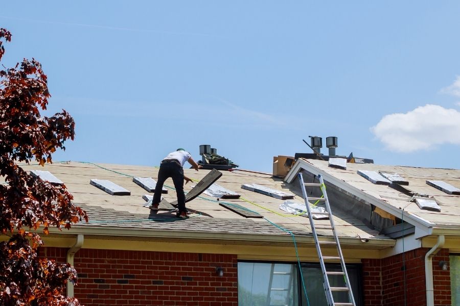 5 Tips to Find the Best Roof Contractor in Grand Rapids Michigan